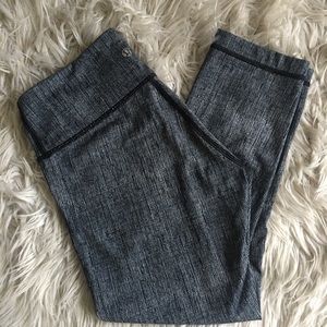 Black & White lululemon Wunder Under Crop Leggings